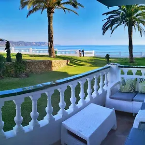 palmeras-apartments.hotelsinnerja.org/
